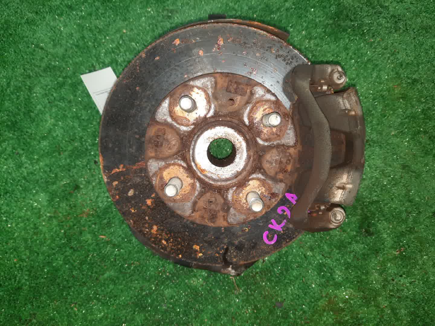 Ступица правая передняя MITSUBISHI LANCER, MIRAGE CM8A, CM5A, CK1A, CK2A, CK8A, CM2A, CK6A, CK4A, CL2A, CJ1A, CJ2A, CJ4A 4D68, 4G93, 4G13, 4G15, 6A11, 4G92 1 ракурс