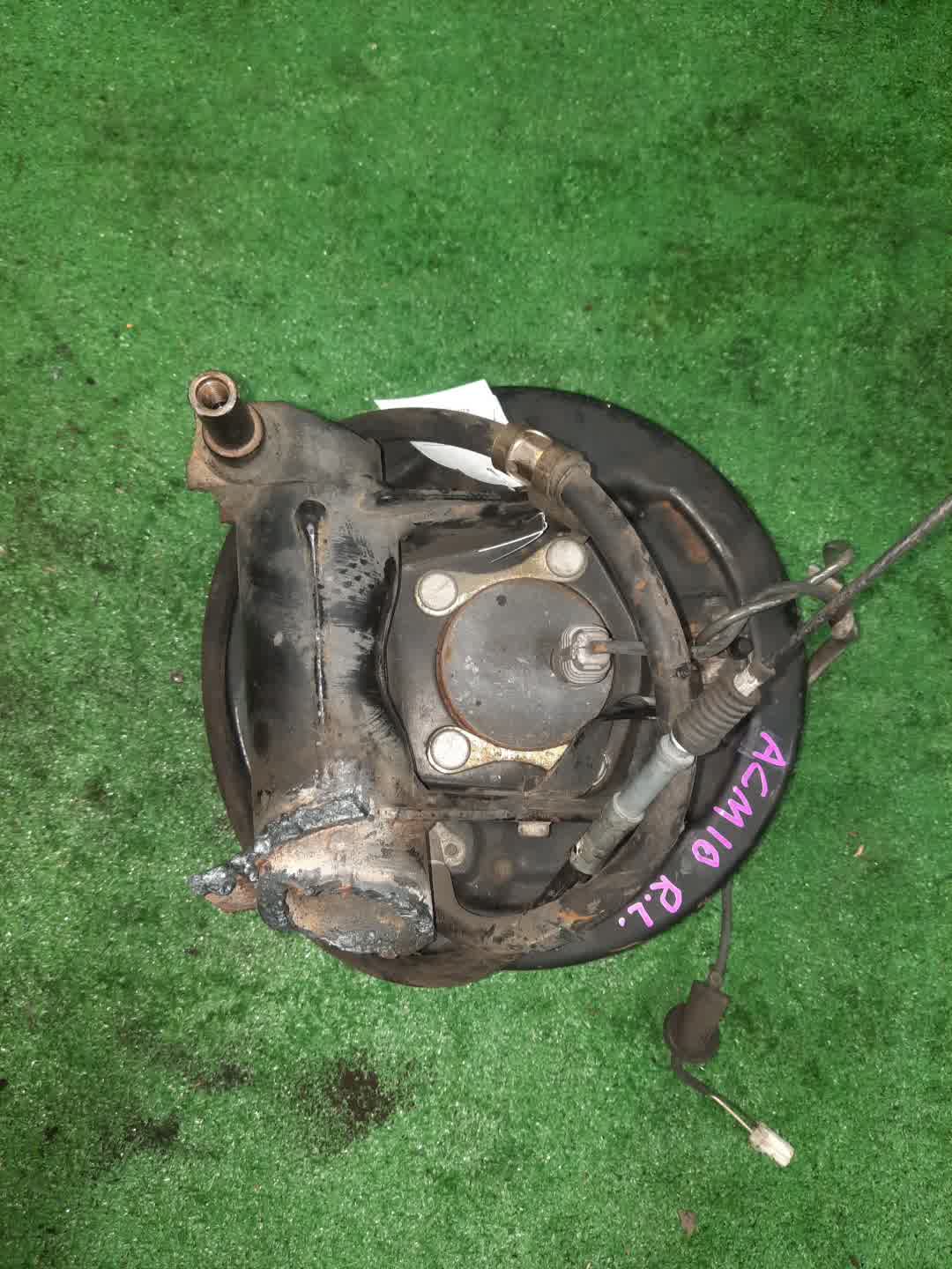 Ступица левая задняя TOYOTA GAIA ACM10G 1AZ-FSE 2 ракурс