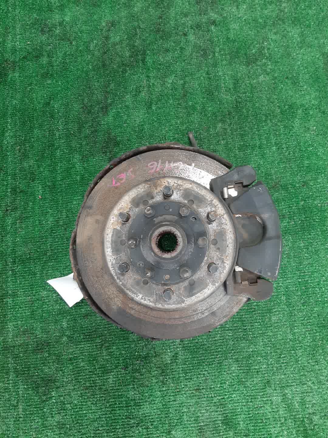 Ступица левая передняя TOYOTA GRANVIA, GRAND HIACE, HIACE, HIACE REGIUS VCH16W, KCH16W, LH188K, LH129V, KZH138V, KZH106G, LH107G, LH119V, KZH116G, KZH126G, LH178V, LH109, LH168V, KCH46G, RCH47W, KCH46W 5VZ-FE, 1KZ-TE, 5L, 3L, 3RZ-FE 1 ракурс