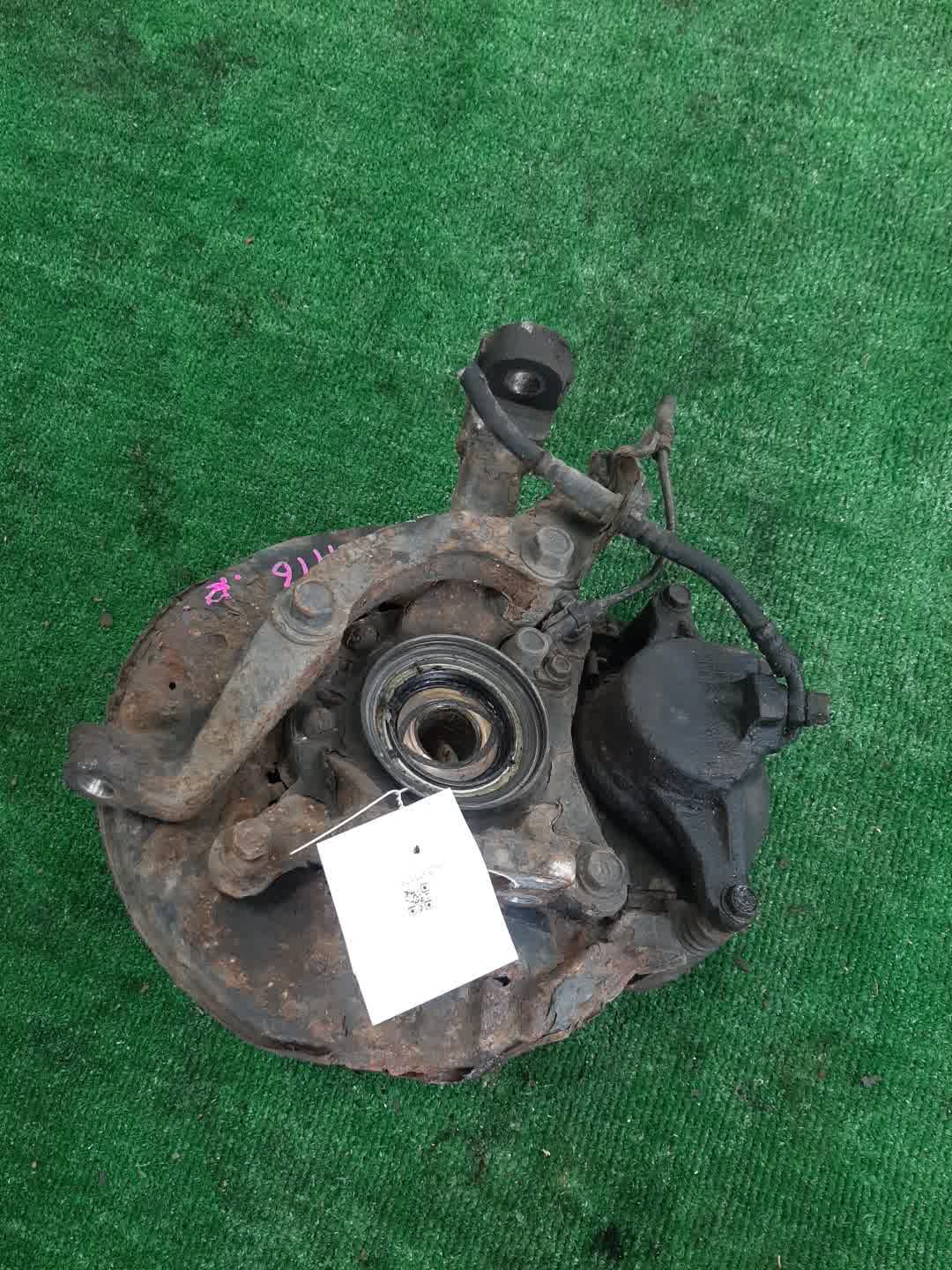 Ступица правая передняя TOYOTA GRANVIA, GRAND HIACE, HIACE, HIACE REGIUS VCH16W, KCH16W, LH188K, LH129V, KZH138V, KZH106G, LH107G, LH119V, KZH116G, KZH126G, LH178V, LH109, LH168V, KCH46G, RCH47W, KCH46W 5VZ-FE, 1KZ-TE, 5L, 3L, 3RZ-FE 3 ракурс