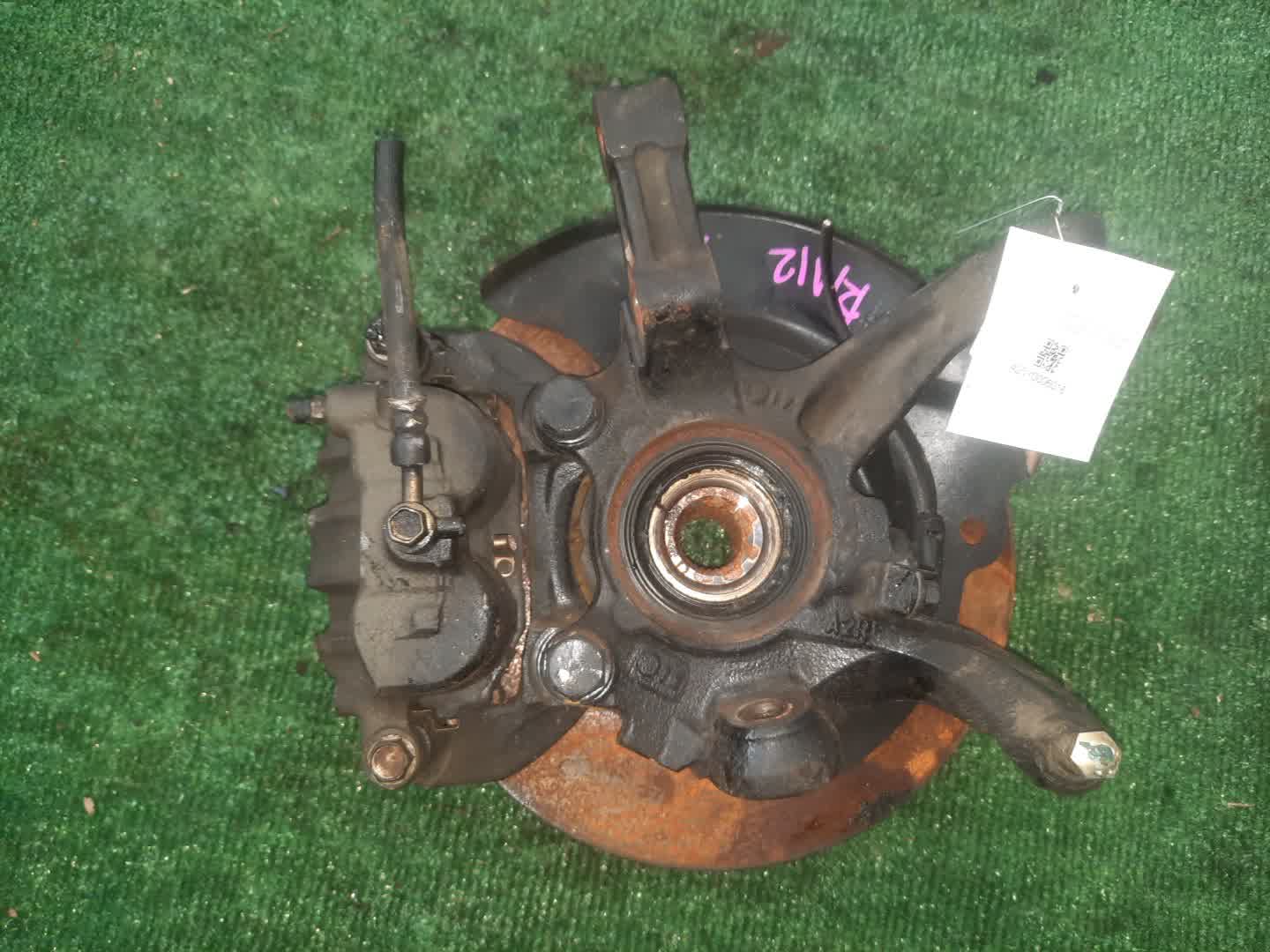 Ступица правая передняя NISSAN LIBERTY RM12, RNM12, PNM12, PM12 QR20DE, SR20DE, SR20DET 2 ракурс