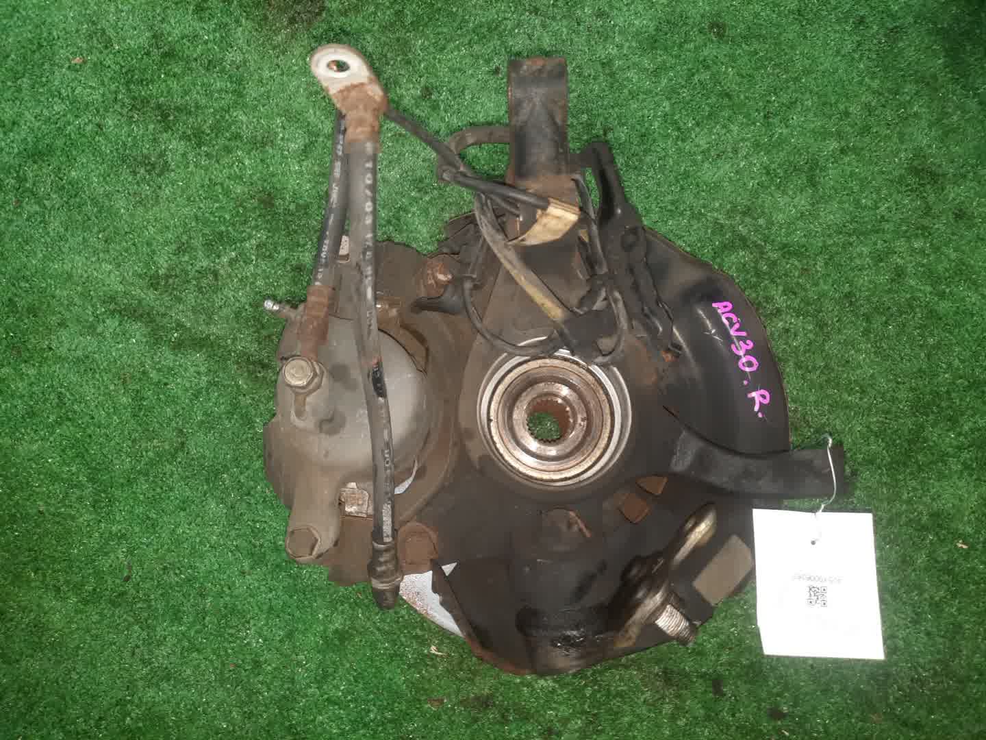 Ступица правая передняя TOYOTA CAMRY ACV30 2AZ-FE 2 ракурс