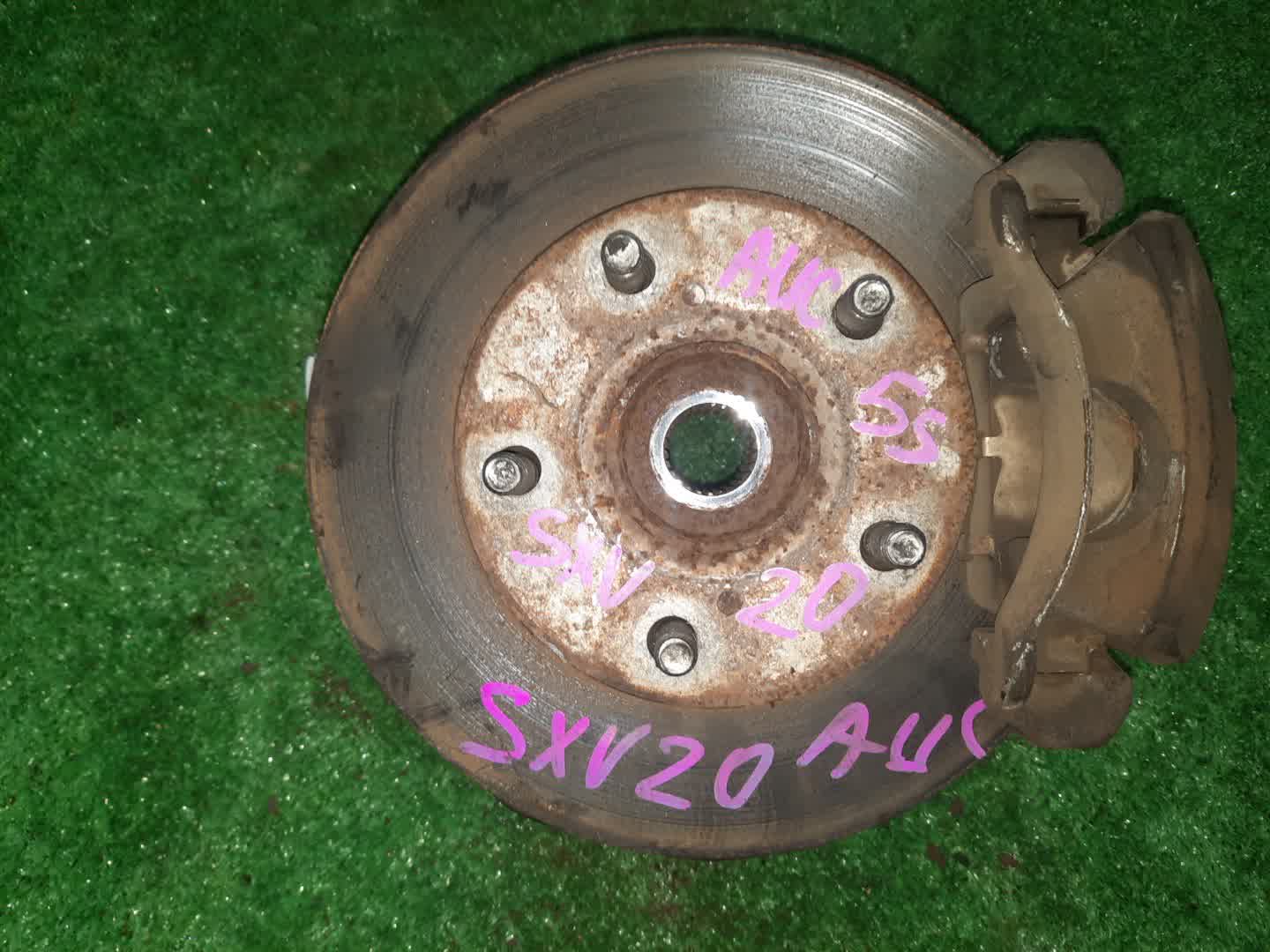 Ступица правая передняя  TOYOTA SCEPTER, MARK II QUALIS, CAMRY GRACIA SXV10, SXV20W 5S-FE 1 ракурс
