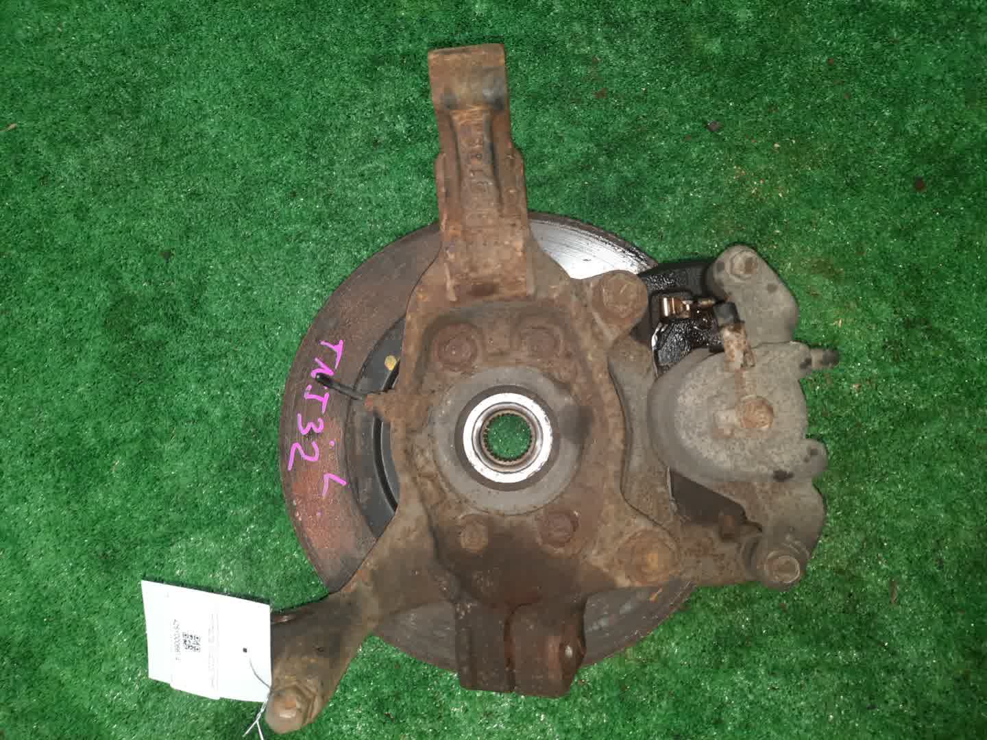 Ступица левая передняя NISSAN TEANA TNJ32, PJ32, J32 QR25DE, VQ35DE, VQ25DE 2 ракурс