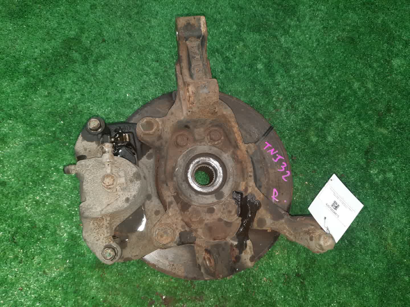 Ступица правая передняя NISSAN TEANA TNJ32, PJ32, J32 QR25DE, VQ35DE, VQ25DE 2 ракурс
