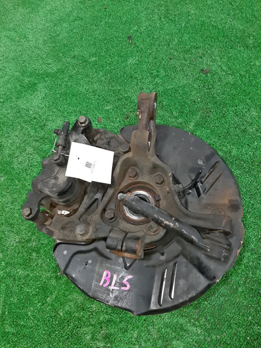 Ступица левая передняя SUBARU LEGACY, OUTBACK, LEGACY B4 BL5, BP5, BPE, BLE, BL9, BP9 EJ20DE, EJ20T, EJ20E, EZ30DE, EJ25E 3 ракурс
