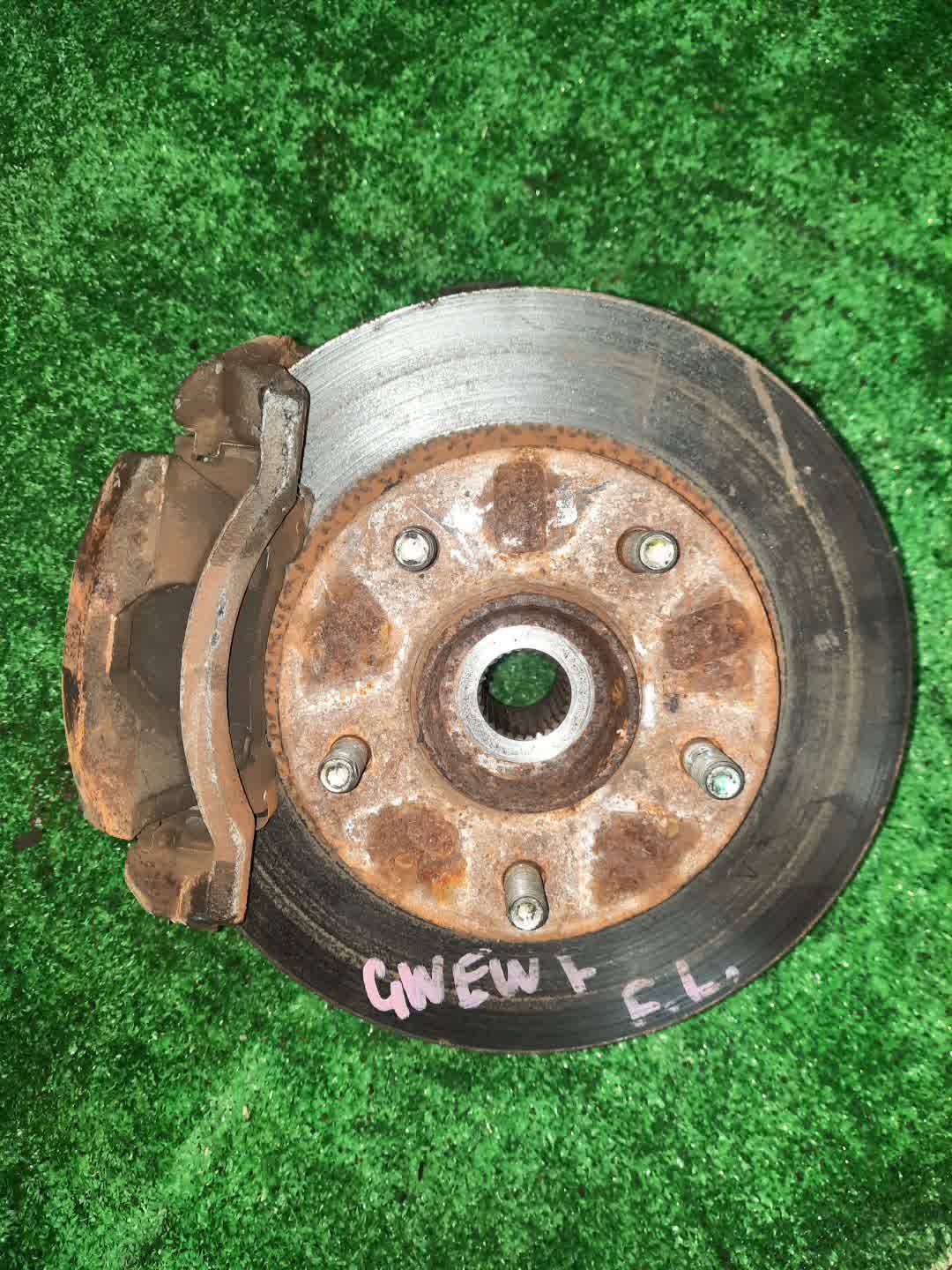 Ступица левая передняя MAZDA CAPELLA GF8P, GWEW, GW8W, GWER, GFEP, GW5R, GFER FP-DE, FS-ZE, FS-DE, KL-ZE 1 ракурс