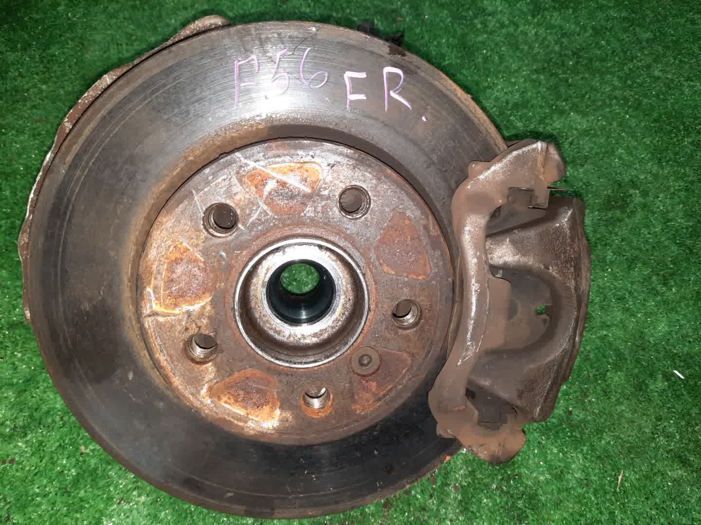 Ступица правая передняя MINI HATCH F56 B38A15A 1 ракурс