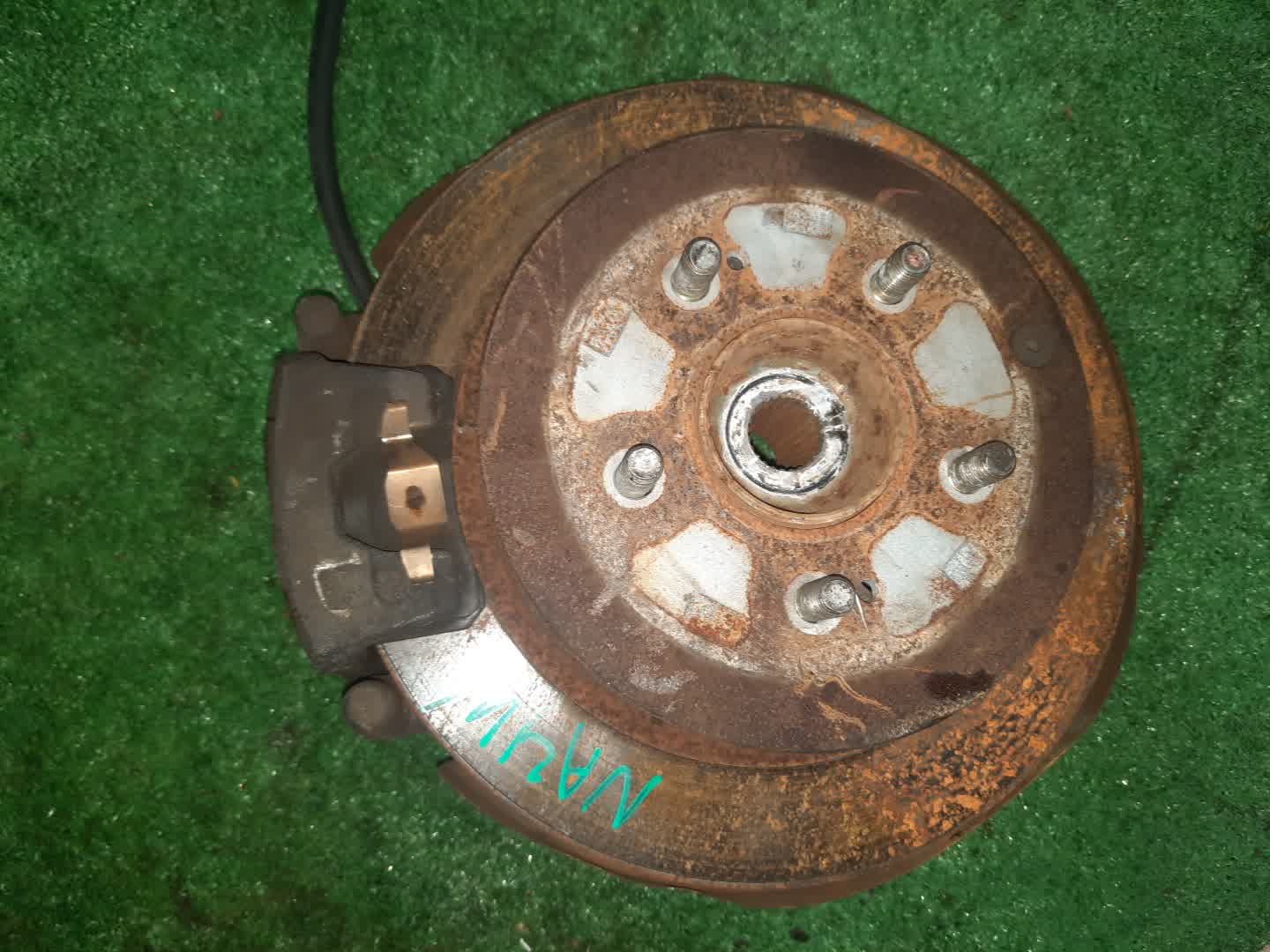 Ступица правая задняя MITSUBISHI GRANDIS NA4W 4G69 1 ракурс