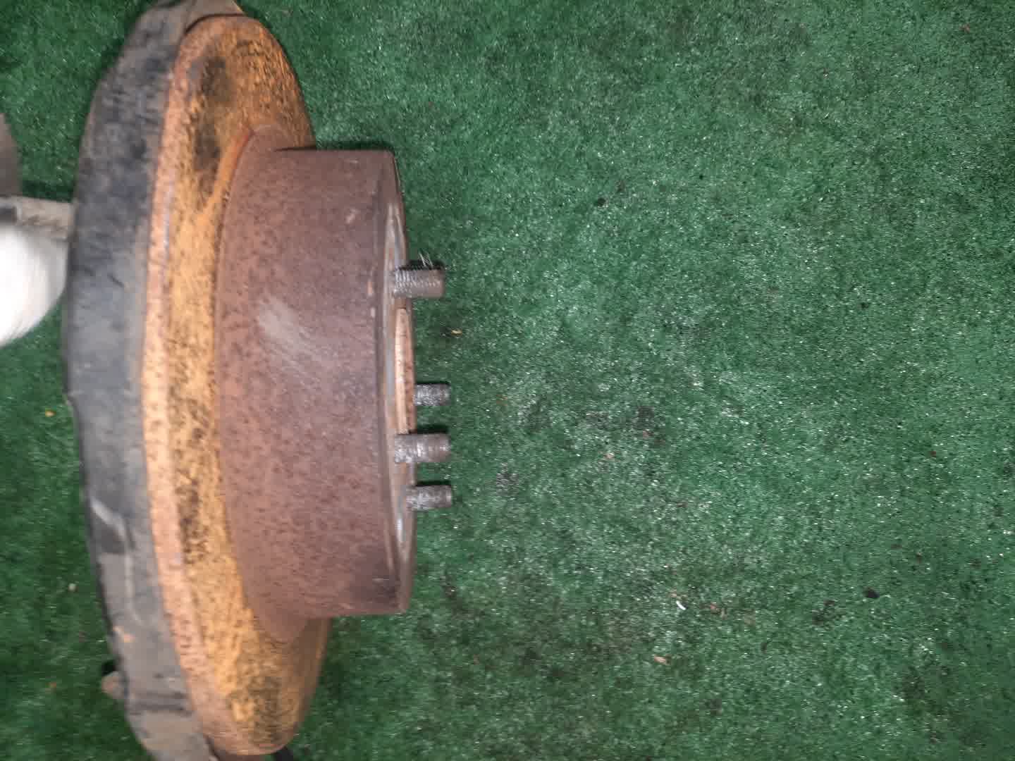 Ступица правая задняя MITSUBISHI GRANDIS NA4W 4G69 3 ракурс