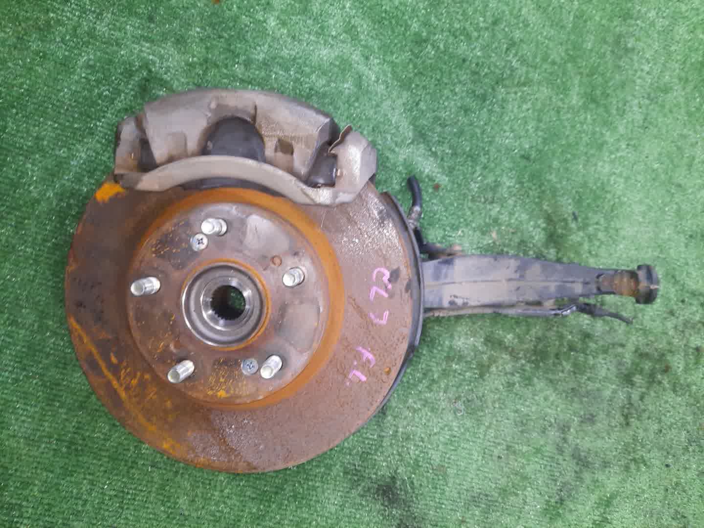 Ступица левая передняя HONDA ACCORD CL7, CM2, CL8, CM1, CM3, CL9 K20A, K24A 1 ракурс