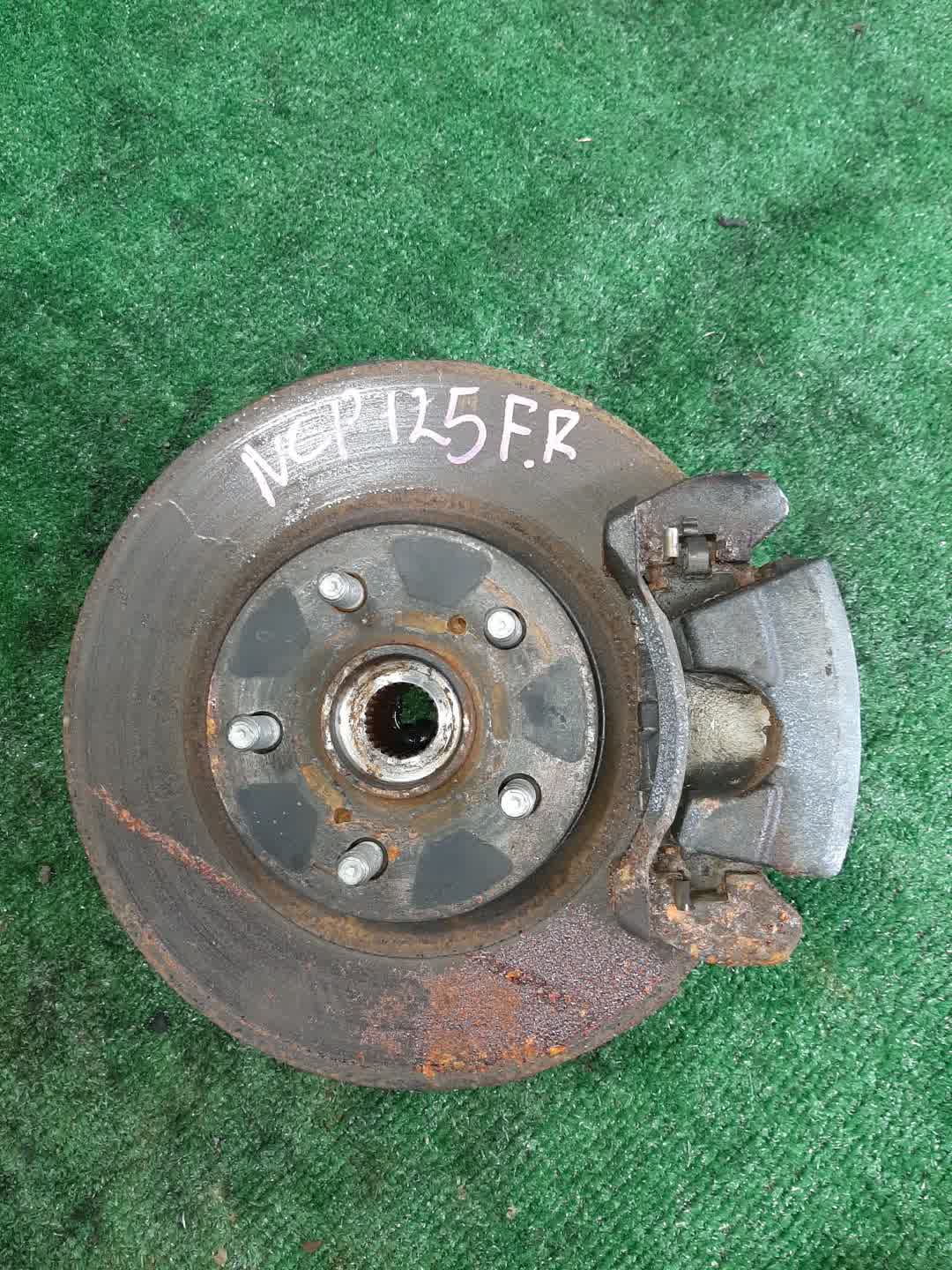 Ступица правая передняя TOYOTA RACTIS NCP125 1NZ-FE 1 ракурс