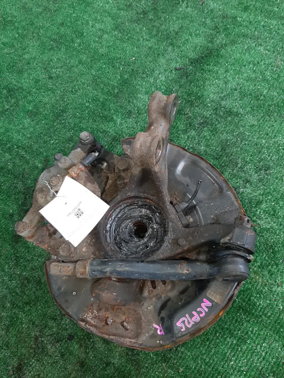Ступица правая передняя TOYOTA RACTIS NCP125 1NZ-FE 3 ракурс