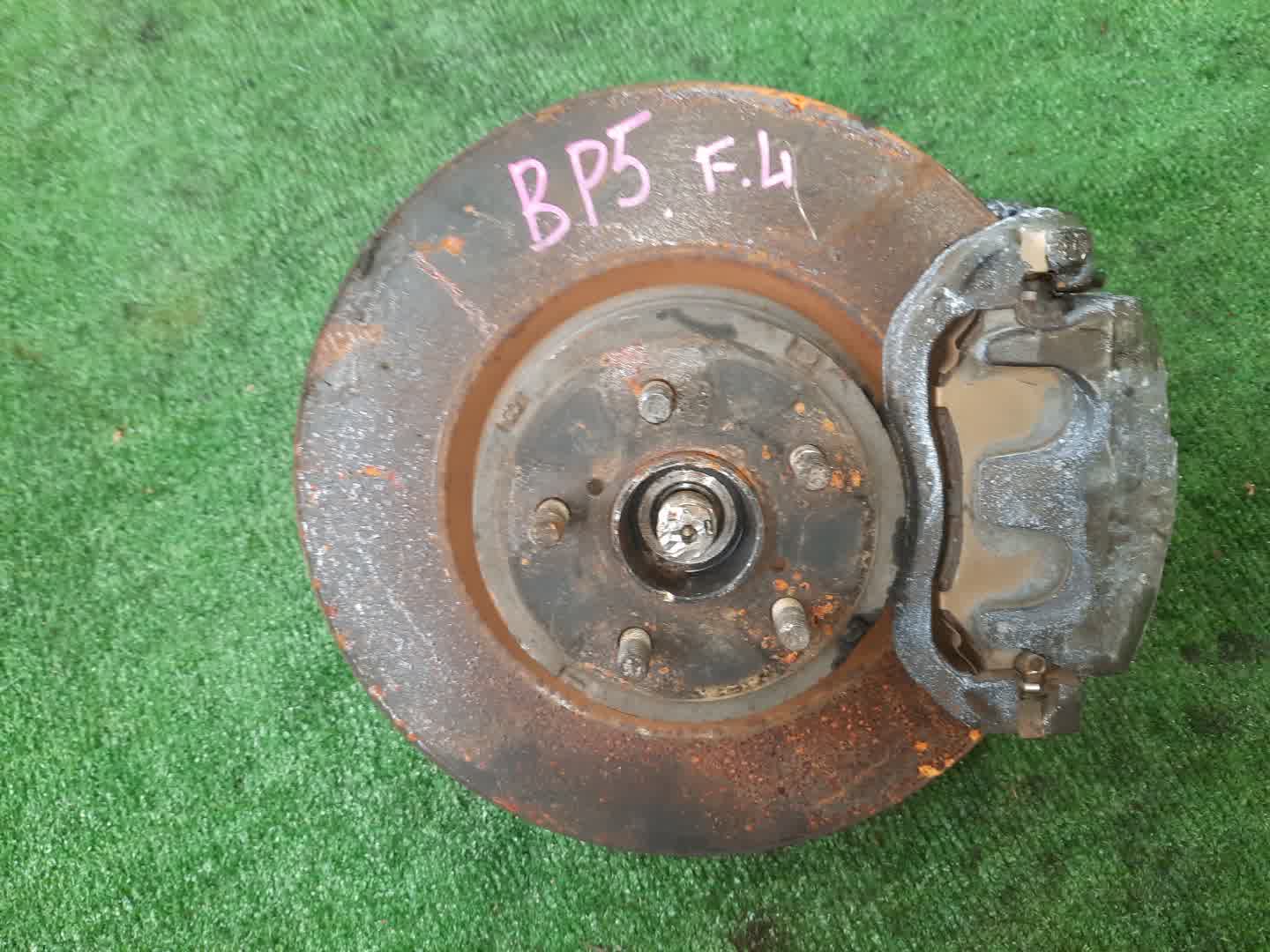 Ступица левая передняя  SUBARU LEGACY, OUTBACK, LEGACY B4 BL5, BP5, BPE, BLE, BL9, BP9 EJ20DE, EJ20T, EJ20E, EZ30DE, EJ25E 1 ракурс