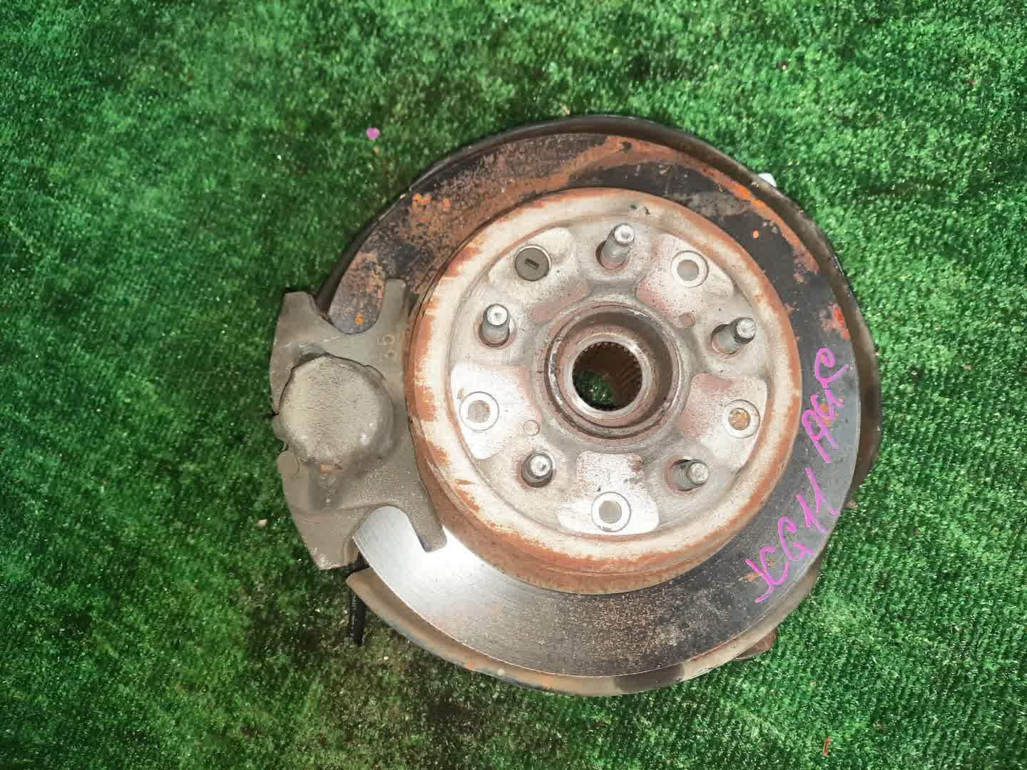Ступица правая задняя TOYOTA PROGRES JCG11 2JZ-GE 1 ракурс