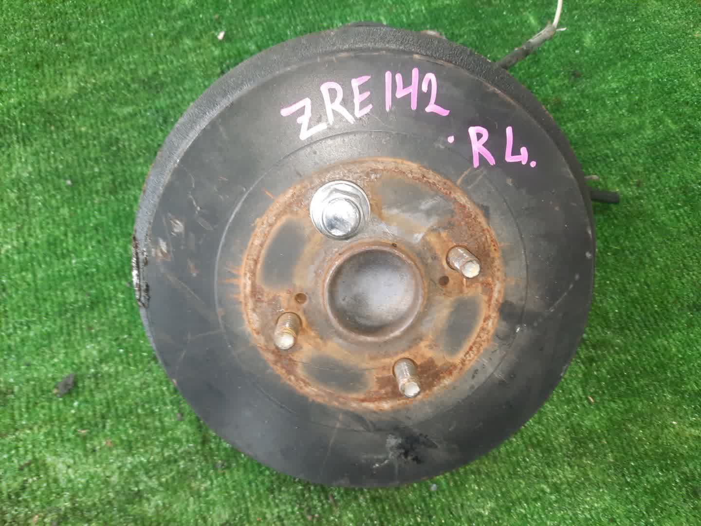 Ступица левая задняя TOYOTA AXIO, COROLLA FIELDER, COROLLA  AXIO, FIELDER NZE141, ZRE142, ZRE142G, NZE141G 1NZ-FE, 2ZR-FAE, 2ZR-FE 1 ракурс