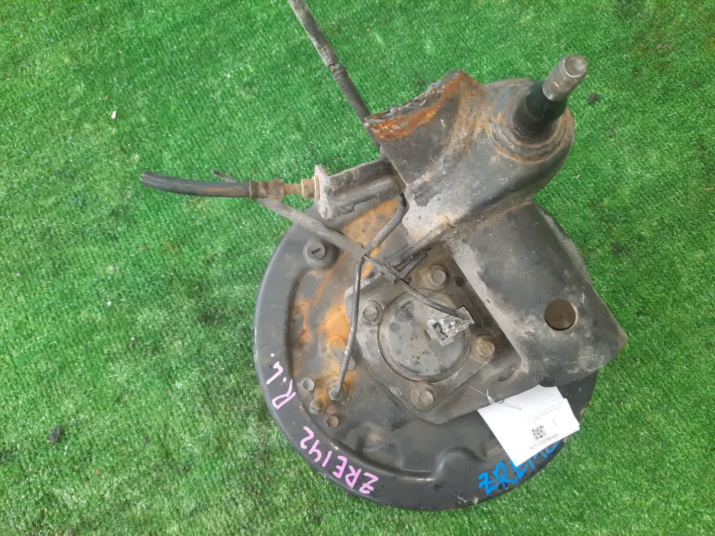 Ступица левая задняя TOYOTA AXIO, COROLLA FIELDER, COROLLA  AXIO, FIELDER NZE141, ZRE142, ZRE142G, NZE141G 1NZ-FE, 2ZR-FAE, 2ZR-FE 2 ракурс