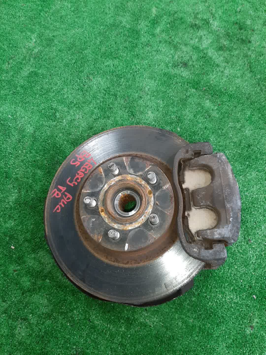 Ступица левая передняя  SUBARU LEGACY, OUTBACK, LEGACY B4 BL5, BP5, BPE, BLE, BL9, BP9 EJ20DE, EJ20T, EJ20E, EZ30DE, EJ25E 1 ракурс