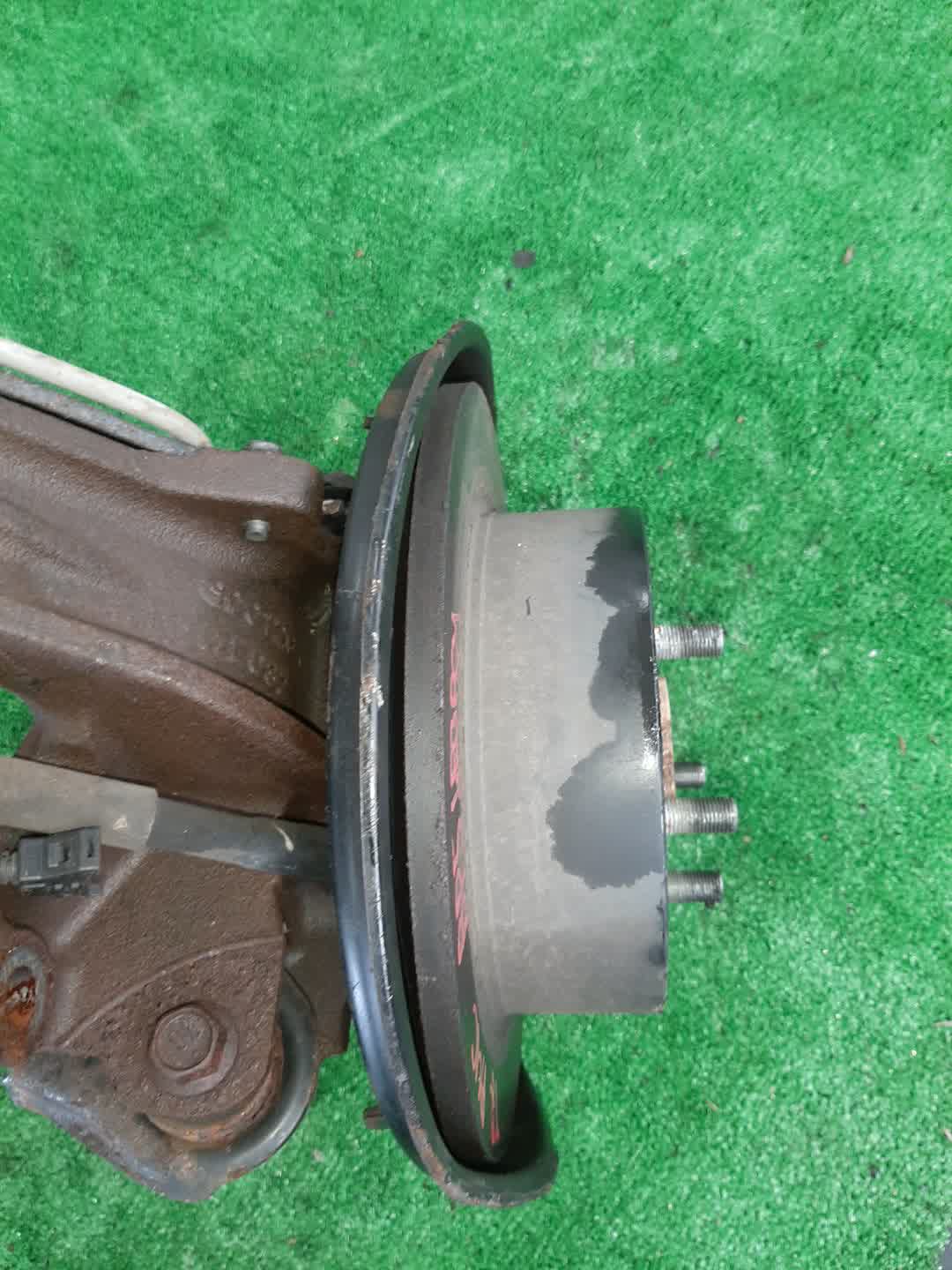 Ступица левая задняя SUBARU LEGACY, OUTBACK, LEGACY B4 BL5, BP5, BLE, BL9, BP9, BPE EJ20DE, EJ20T, EJ20E, EZ30DE, EJ25E 3 ракурс
