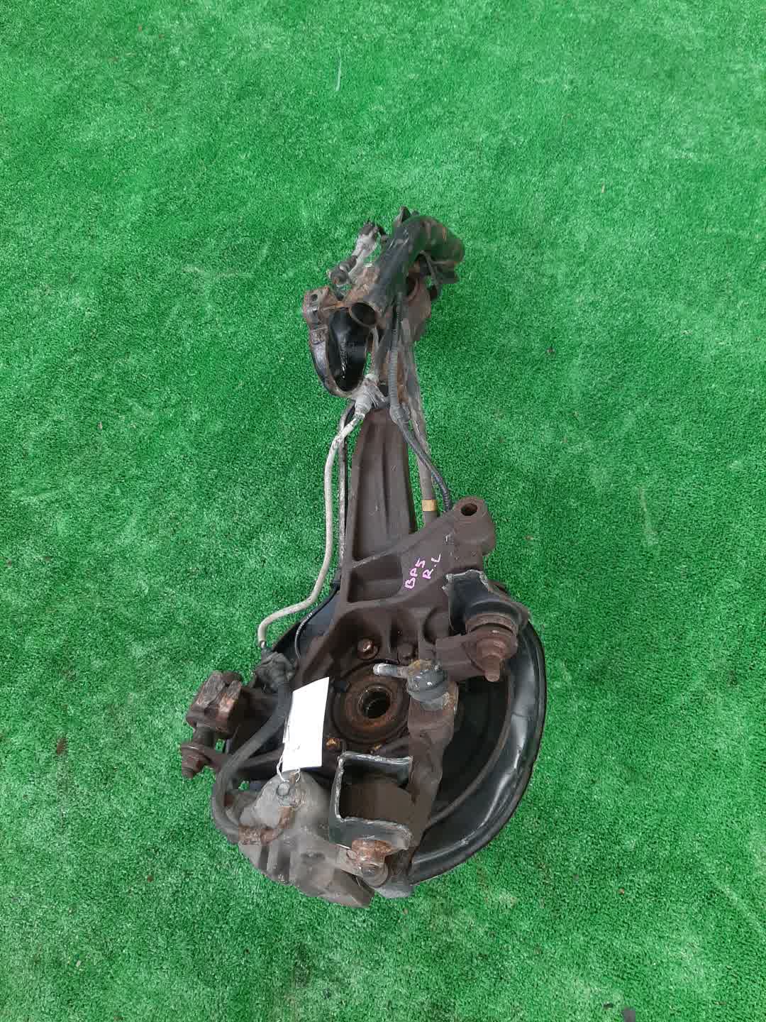 Ступица левая задняя SUBARU LEGACY, OUTBACK, LEGACY B4 BL5, BP5, BLE, BL9, BP9, BPE EJ20DE, EJ20T, EJ20E, EZ30DE, EJ25E 4 ракурс