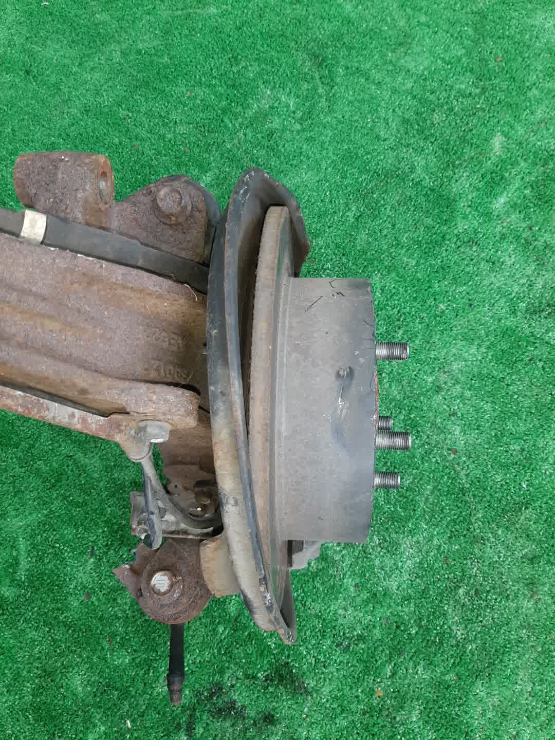 Ступица правая задняя SUBARU LEGACY, OUTBACK, LEGACY B4 BL5, BP5, BLE, BL9, BP9, BPE EJ20DE, EJ20T, EJ20E, EZ30DE, EJ25E 3 ракурс
