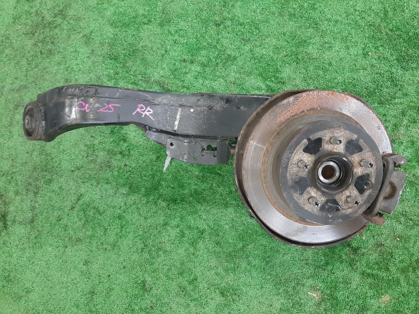 Ступица правая задняя NISSAN SERENA NC25 MR20DE 1 ракурс