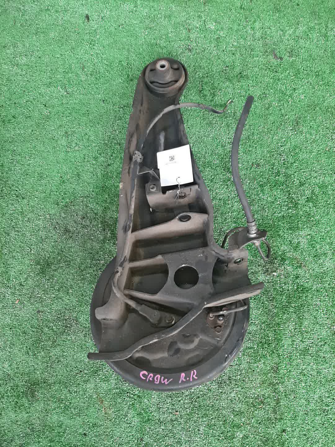 Ступица правая задняя MITSUBISHI DION CR6W, CR9W, CR5W 4G94, 4G63, 4G93T 3 ракурс