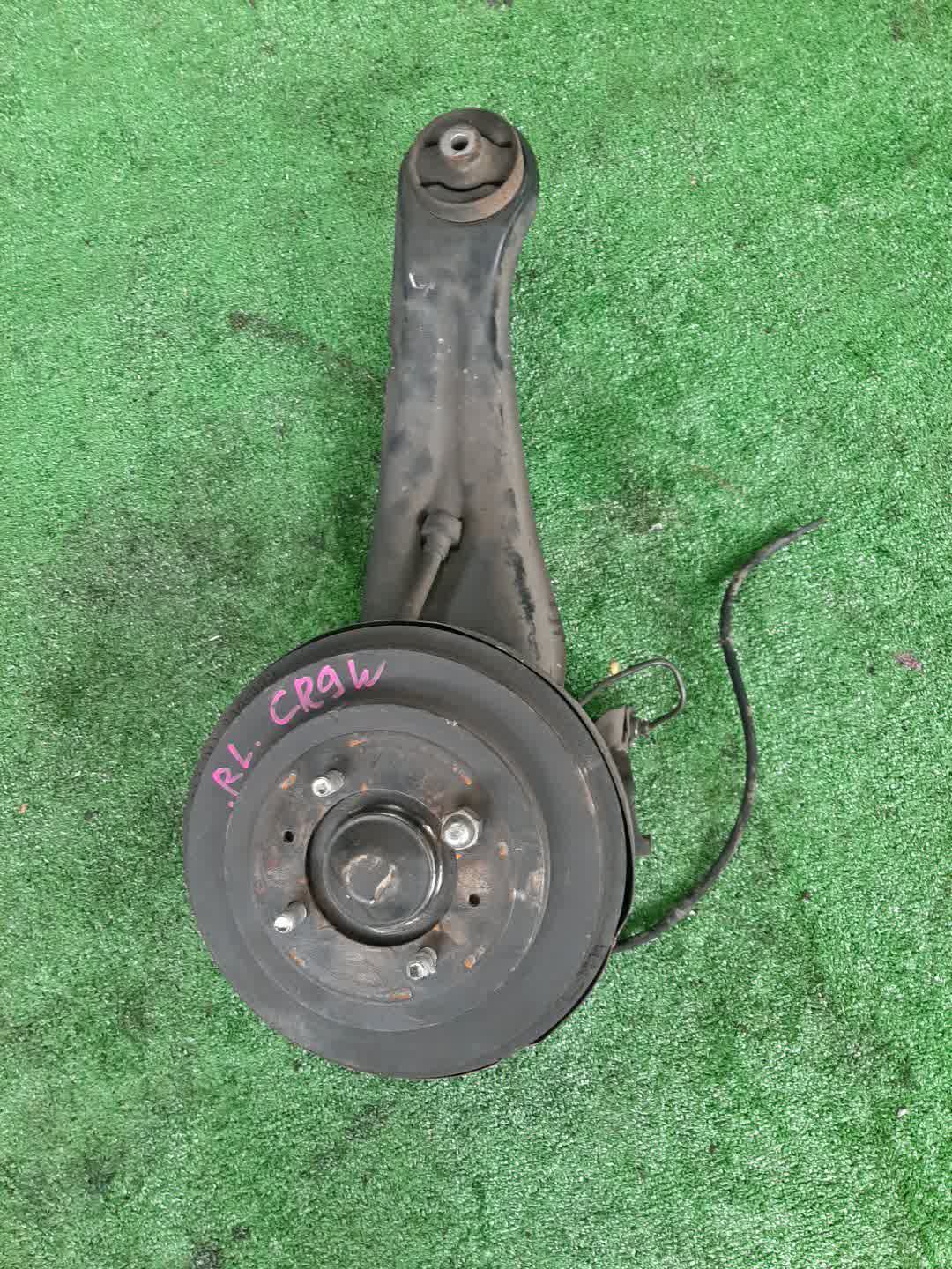 Ступица левая задняя MITSUBISHI DION CR6W, CR9W, CR5W 4G94, 4G63, 4G93T 1 ракурс