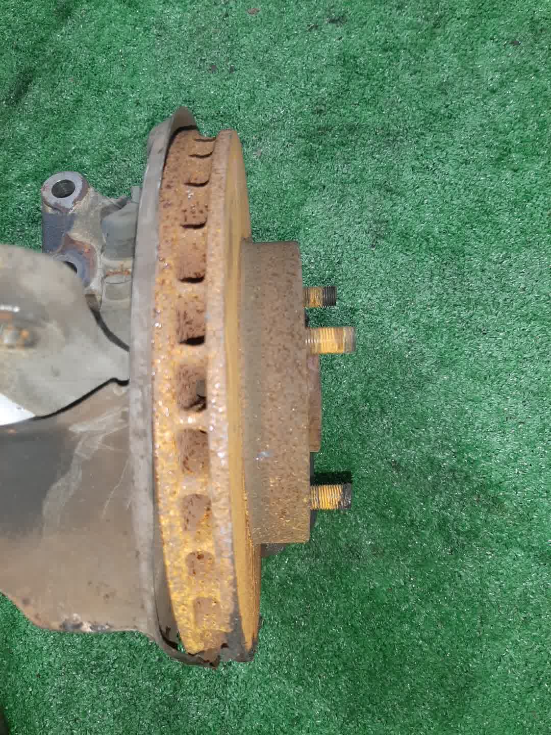 Ступица левая передняя NISSAN SERENA, LARGO C23, W30 SR20DE, CD20T, GA16DE, CD20ET, KA24DE 2 ракурс