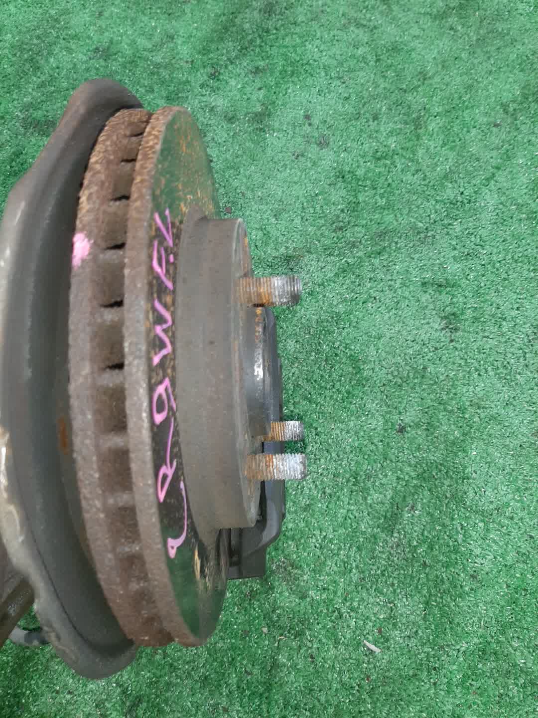 Ступица левая передняя MITSUBISHI DION CR6W, CR9W, CR5W 4G94, 4G63, 4G93 2 ракурс