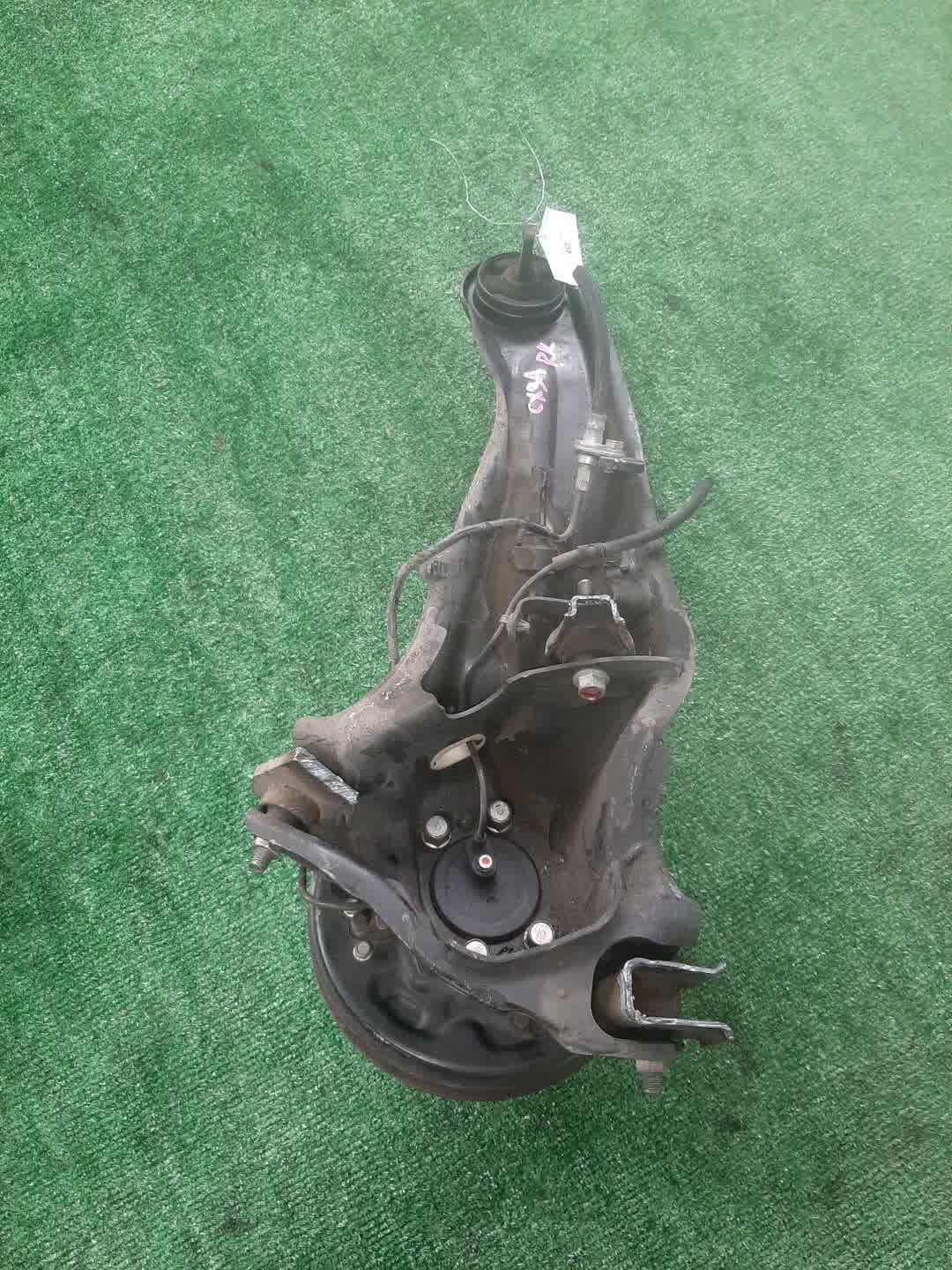 Ступица левая задняя MITSUBISHI GALANT FORTIS CX3A 4B10 3 ракурс