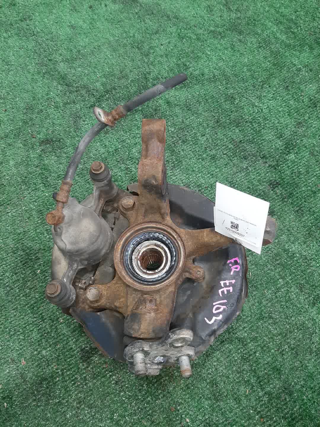 Ступица правая передняя TOYOTA SPRINTER EE103 5E-FE 3 ракурс