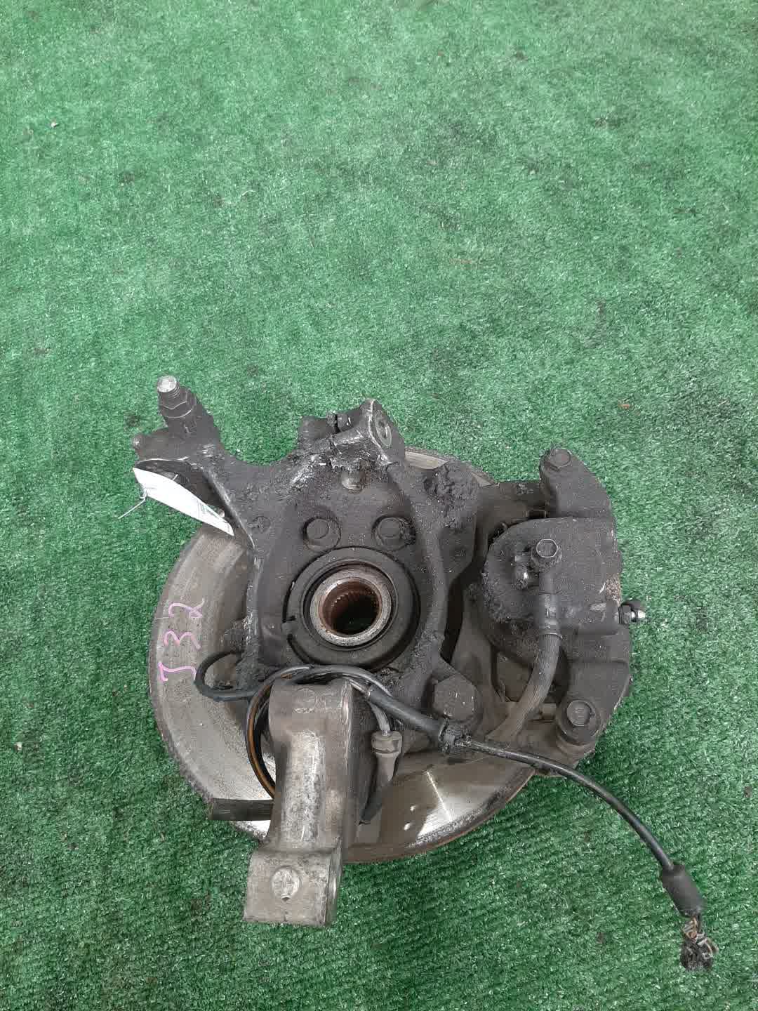 Ступица правая передняя NISSAN TEANA TNJ32, PJ32, J32 QR25DE, VQ35DE, VQ25DE 3 ракурс