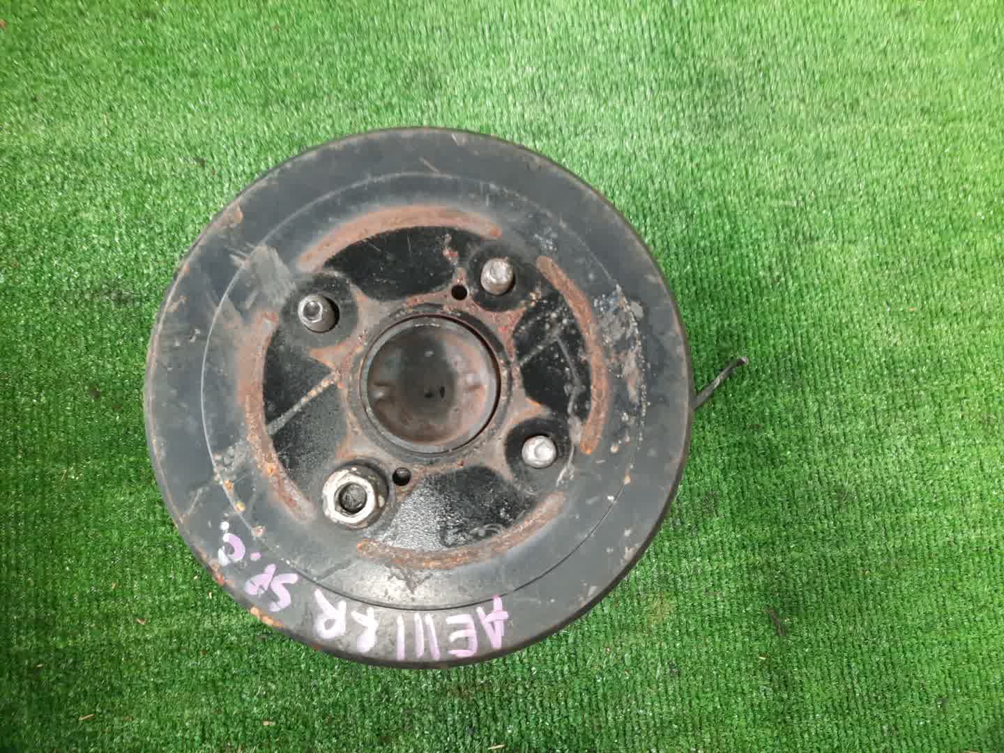 Ступица левая задняя TOYOTA SPRINTER CARIB AE111G 4A-FE 1 ракурс