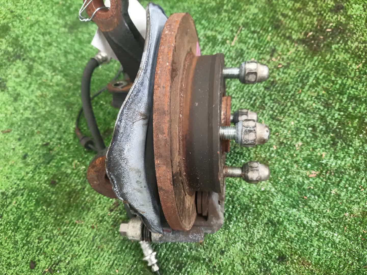 Ступица правая передняя MITSUBISHI EK WAGON B33W BR06DE 2 ракурс