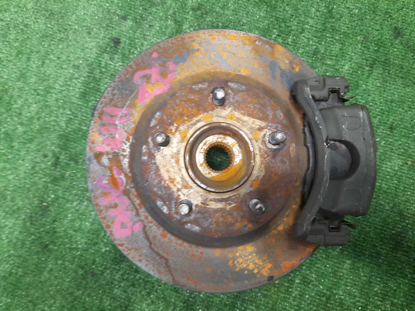 Ступица правая передняя NISSAN AVENIR SW11, W11, PW11, RW11 CD20ET, QG18DE, SR20DE, QR20DE 1 ракурс