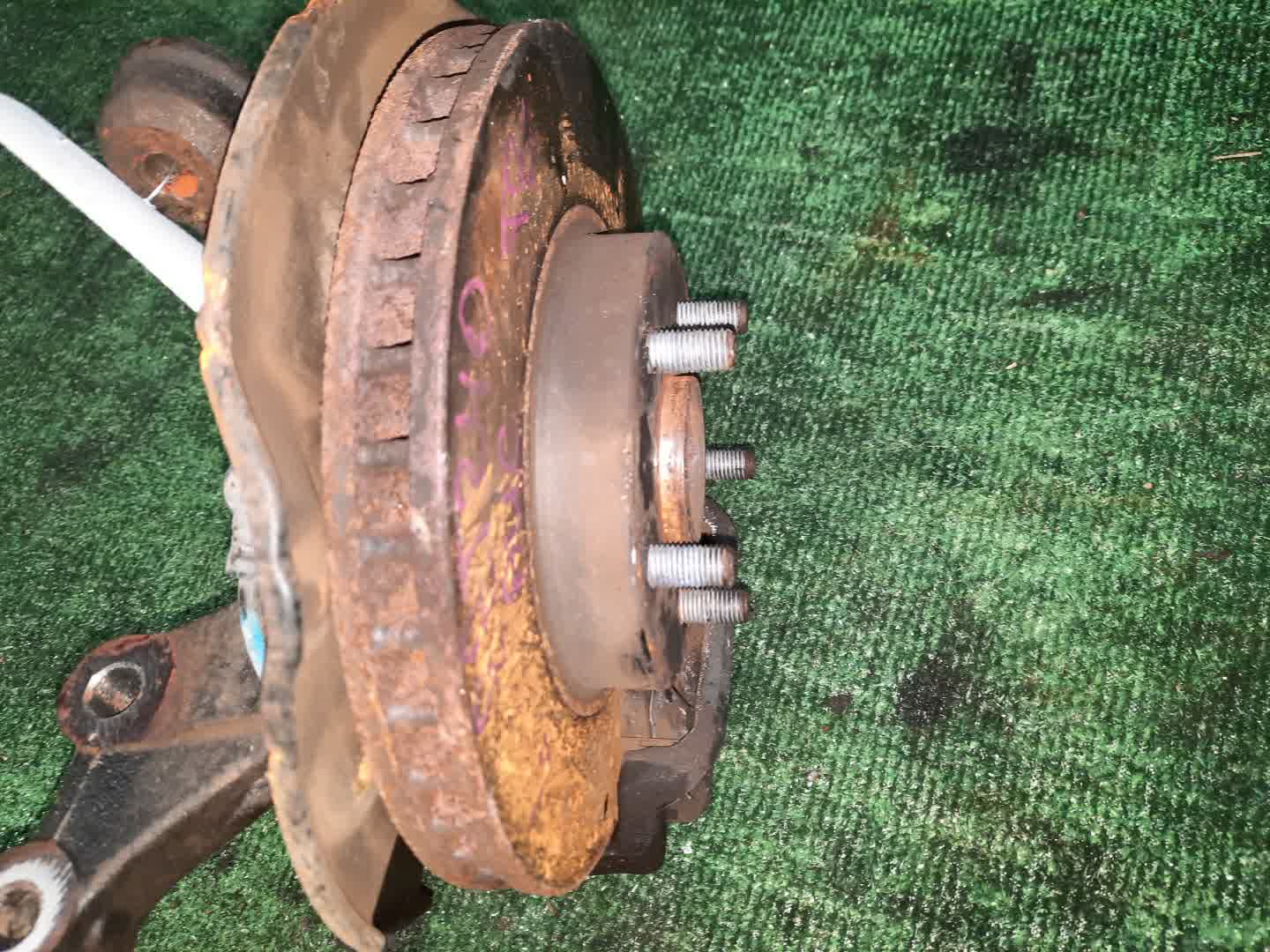 Ступица левая передняя TOYOTA PREMIO, ALLION ZZT240, NZT240 1ZZ-FE, 1NZ-FE 2 ракурс