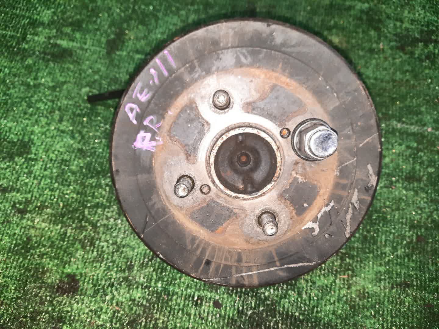 Ступица правая задняя TOYOTA SPRINTER CARIB AE111G 4A-FE 1 ракурс