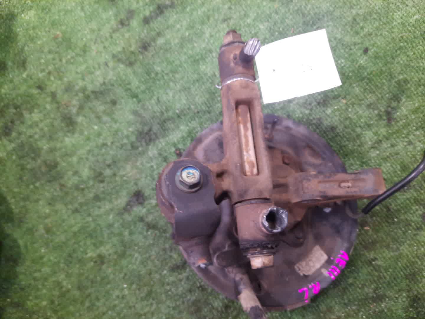 Ступица левая задняя TOYOTA SPRINTER CARIB AE111G 4A-FE 2 ракурс