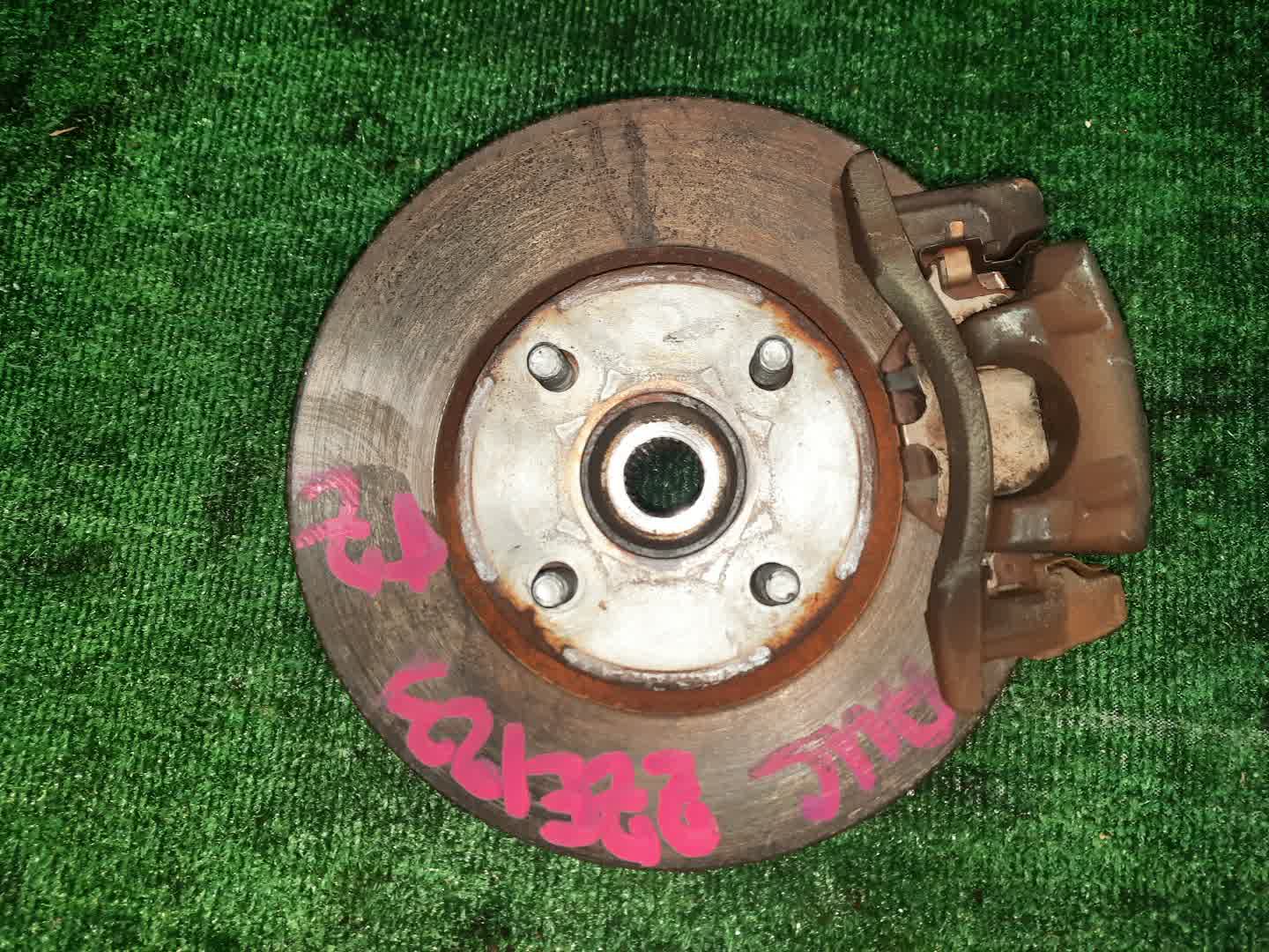 Ступица правая передняя TOYOTA COROLLA FIELDER ZZE123G 2ZZ-GE 1 ракурс