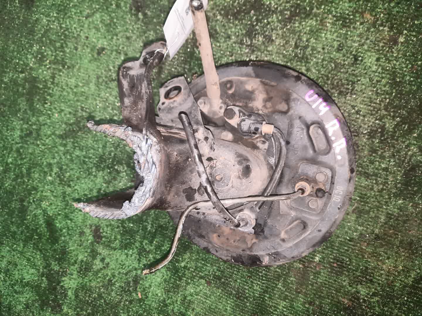 Ступица правая задняя NISSAN BLUEBIRD, PRIMERA SU14, QU14, QP11, WQP11 CD20, QG18DE, QG18DD 2 ракурс