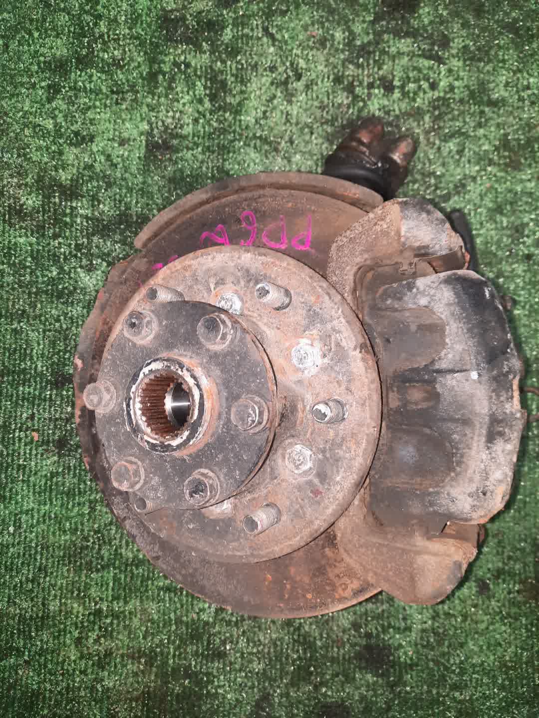 Ступица левая передняя MITSUBISHI DELICA PE6W, PD6W, PD4W, PD8W, PE8W, PF6W, PF8W 6G72, 4G64, 4M40T 1 ракурс Ступица левая передняя MITSUBISHI DELICA PE6W, PD6W, PD4W, PD8W, PE8W, PF6W, PF8W 6G72, 4G64, 4M40T 1 ракурс