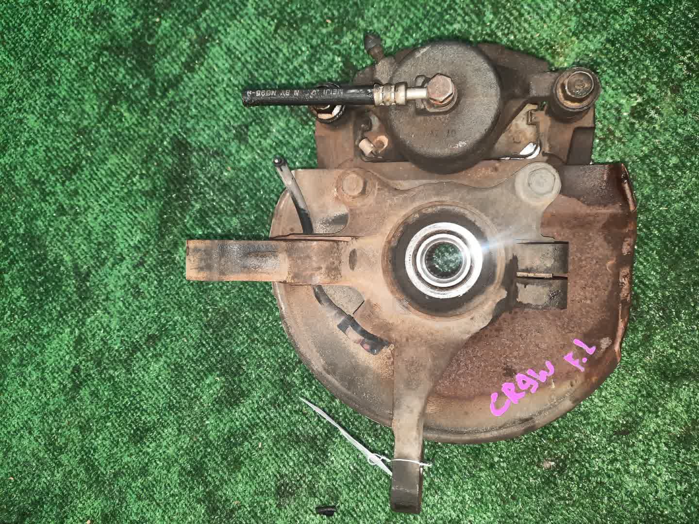 Ступица левая передняя MITSUBISHI DION CR6W, CR9W, CR5W 4G94, 4G63, 4G93 3 ракурс
