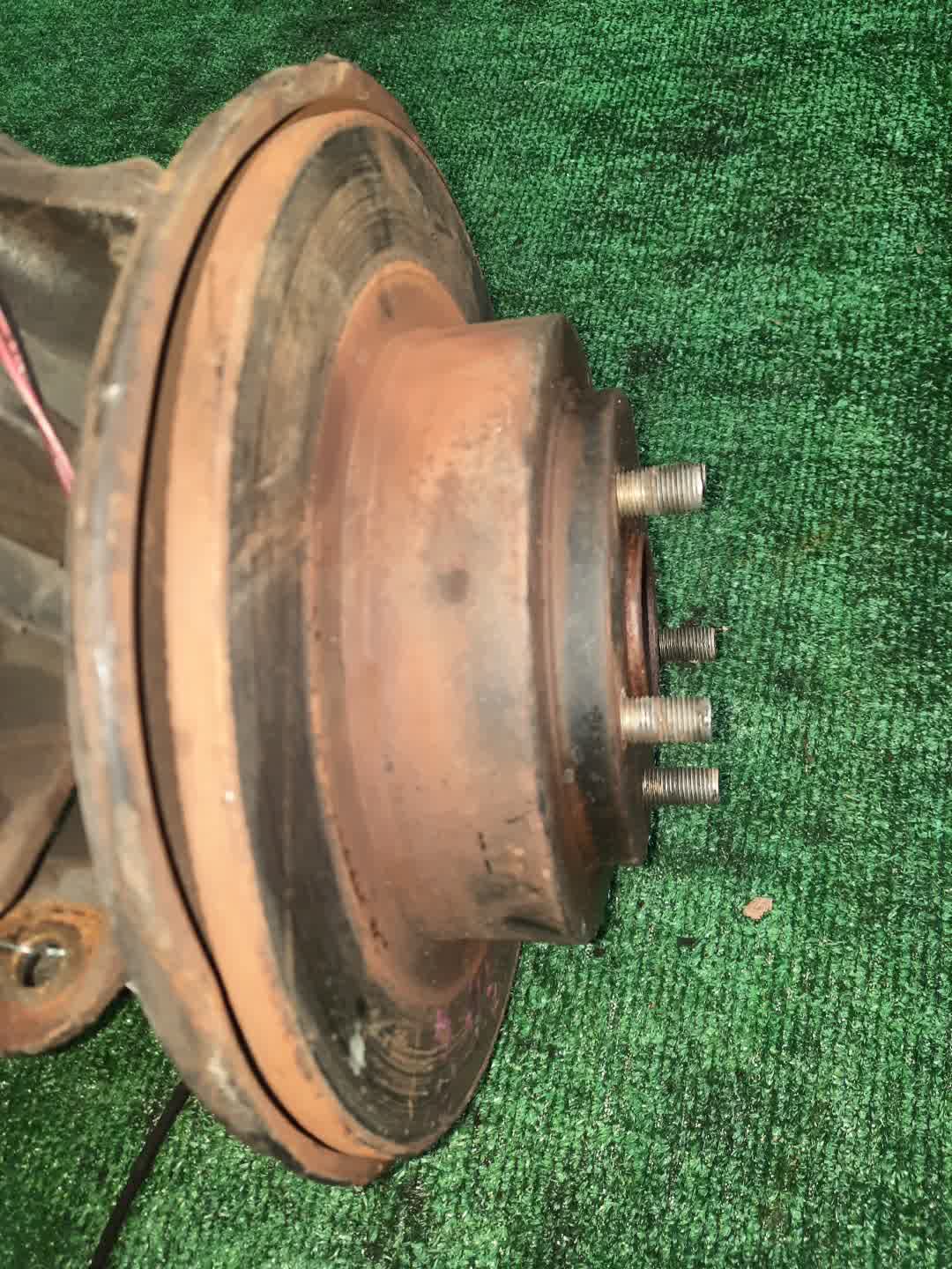 Ступица левая задняя SUBARU LEGACY LANCASTER, LEGACY, LEGACY B4 BH9, BHE, BH5, BEE, BE5, BE9 EJ25DE, EZ30DE, EJ20DE, EJ20E 2 ракурс