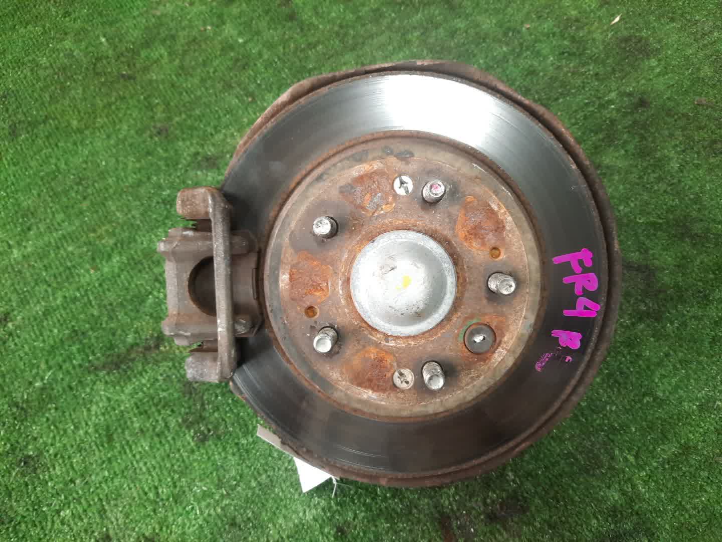 Ступица левая задняя HONDA JADE FR4 LEB 1 ракурс