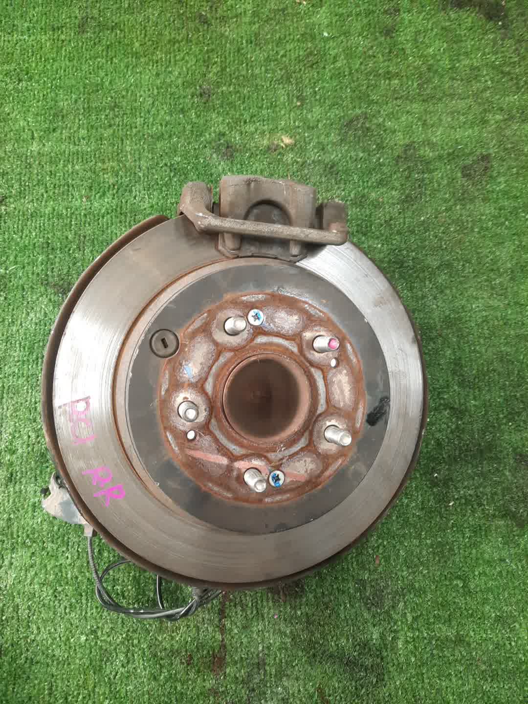 Ступица правая задняя HONDA ODYSSEY RC1 K24W 1 ракурс