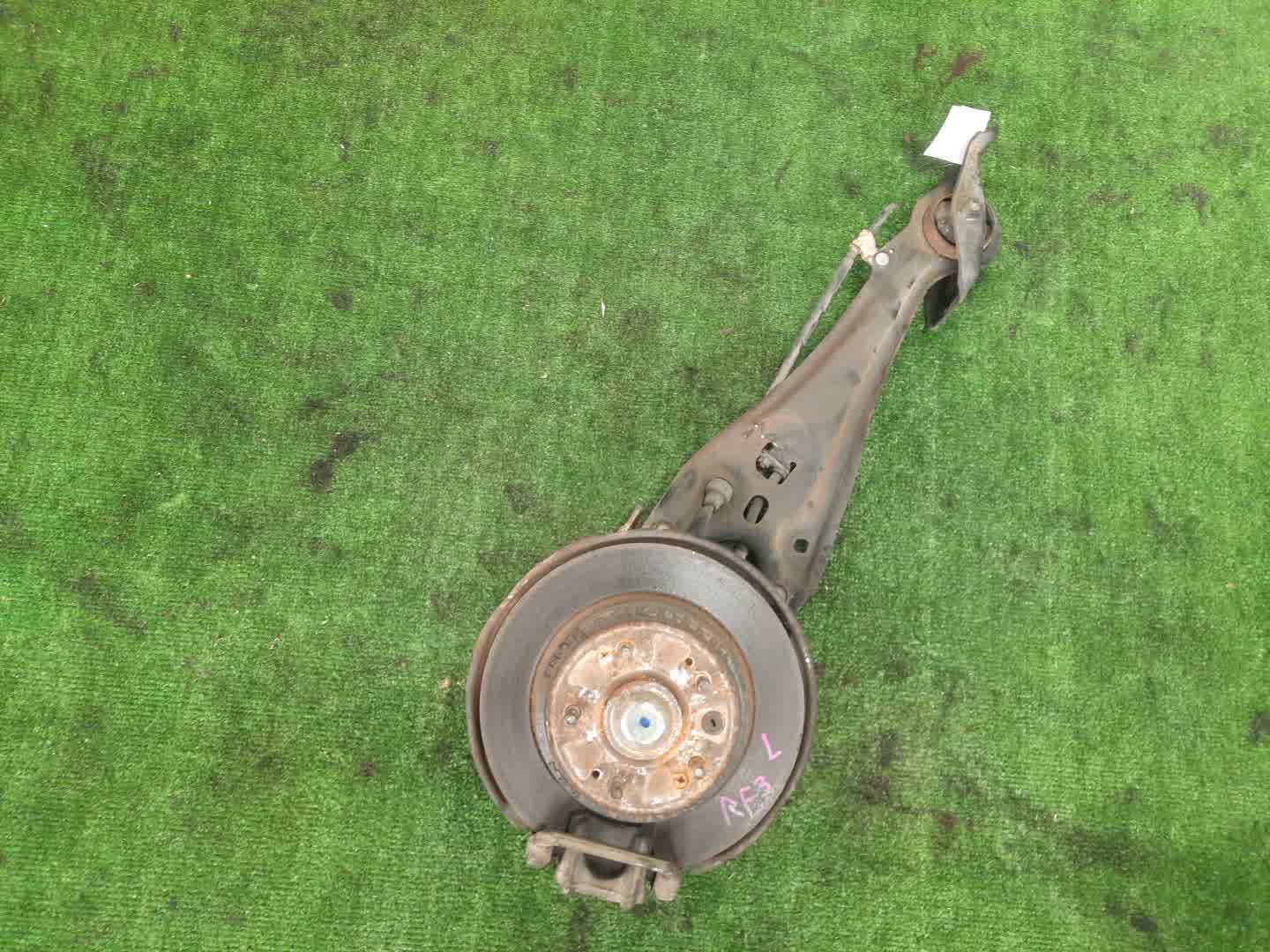 Ступица левая задняя HONDA STEPWGN RF3 K20A 1 ракурс Ступица левая задняя HONDA STEPWGN RF3 K20A 1 ракурс