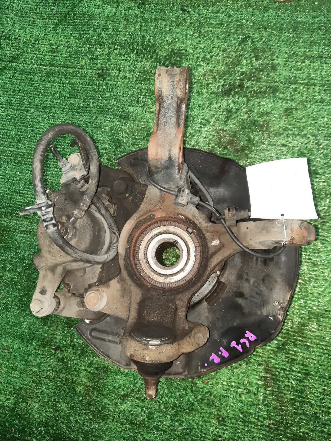 Ступица правая передняя HONDA ODYSSEY RC1 K24W 3 ракурс