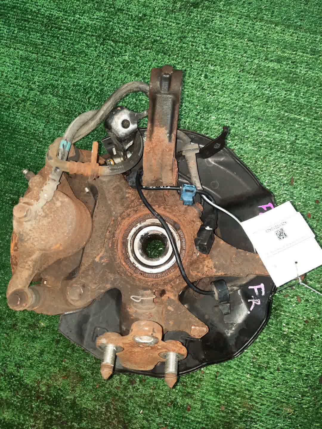 Ступица правая передняя HONDA JADE FR4 LEB 3 ракурс