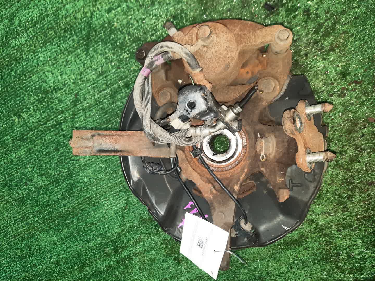 Ступица левая передняя HONDA JADE FR4 LEB 3 ракурс